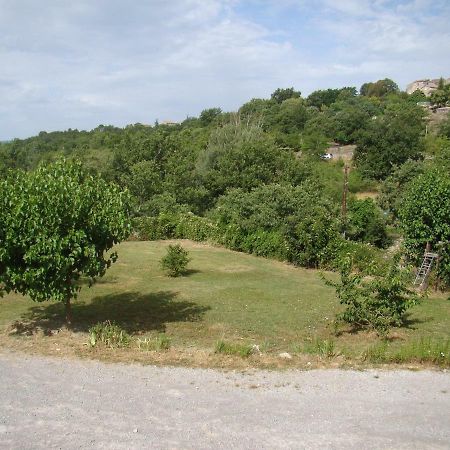 Appartement / Gite Les Papillons Lablachère Eksteriør billede